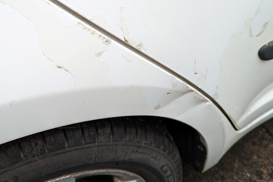 Can PDR Effectively Remove Door Dings in Tight Parking Lots?
